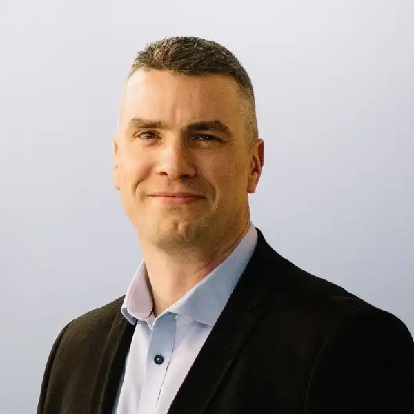 Dr Andras Timar - Aerospace DevOps Engineer at Wozify
